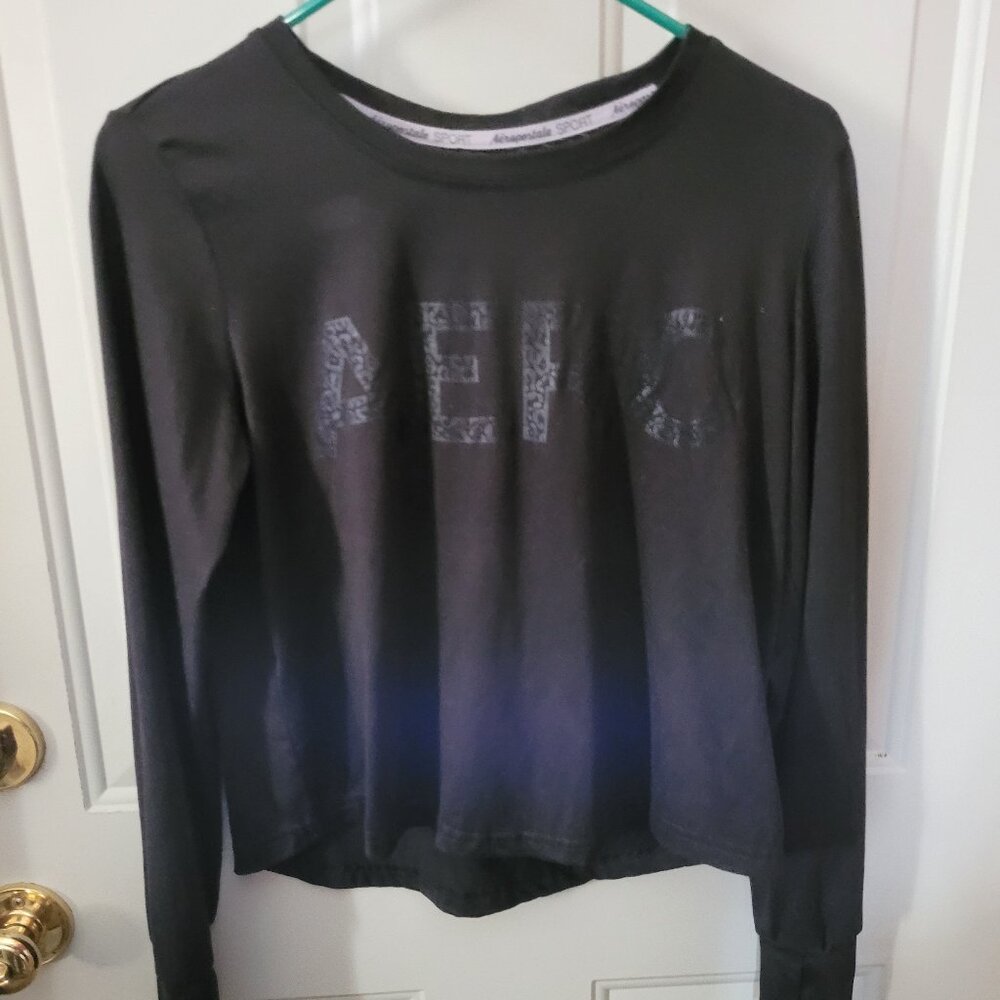 Aeropostale Black Long Sleeve T-Shirt Misses Medium